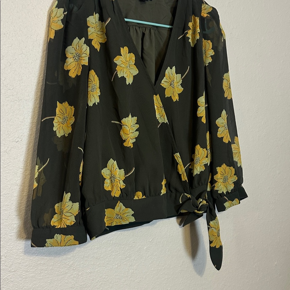 Madewell Effie Floral Woven Wrap Top Size Small - Picture 4 of 7